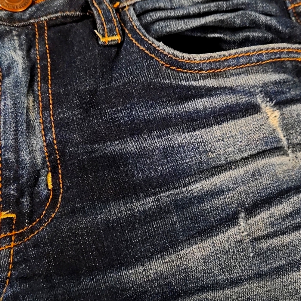 American Eagle distressed jeggings